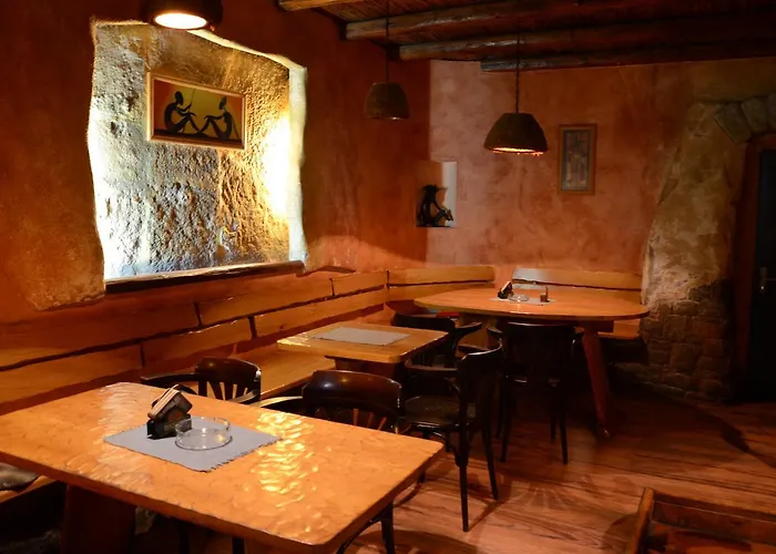 Pod Kaštany 3*
